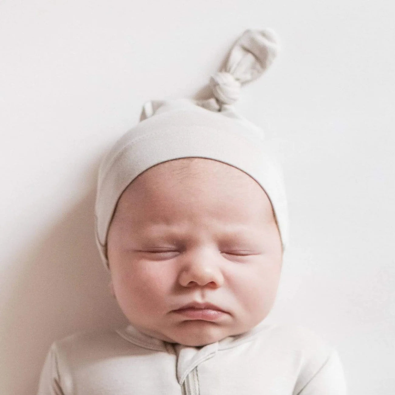Oat Knotted Cap