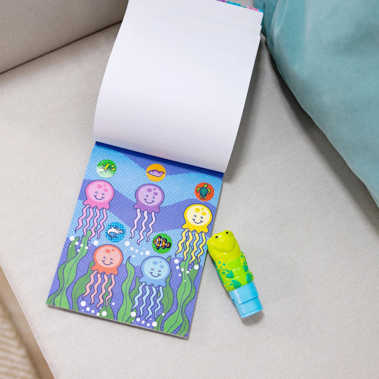 Sticker WOW! Activity Pad Set- Turtle