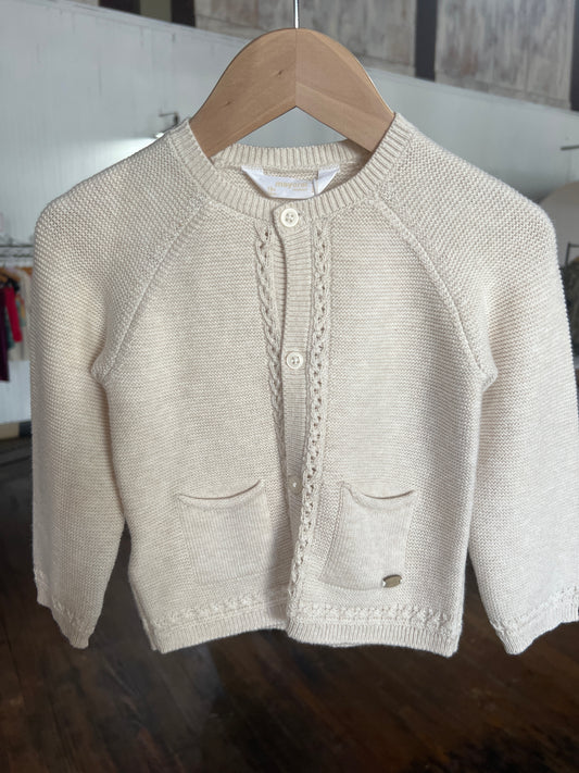 Roundneck Cardigan